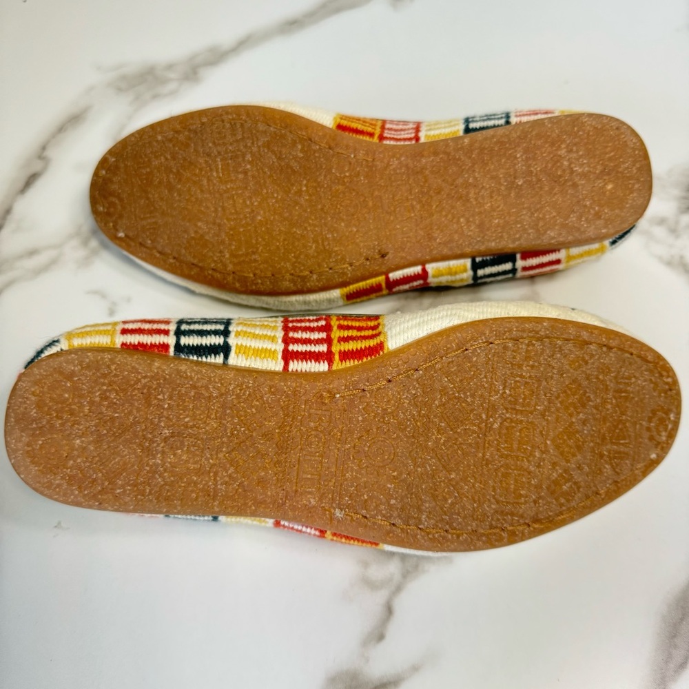 NWOT Born Giselle Woven Cotton Hand Dyed White Vibrant Multicolor Women’s Flats - Picture 7 of 11
